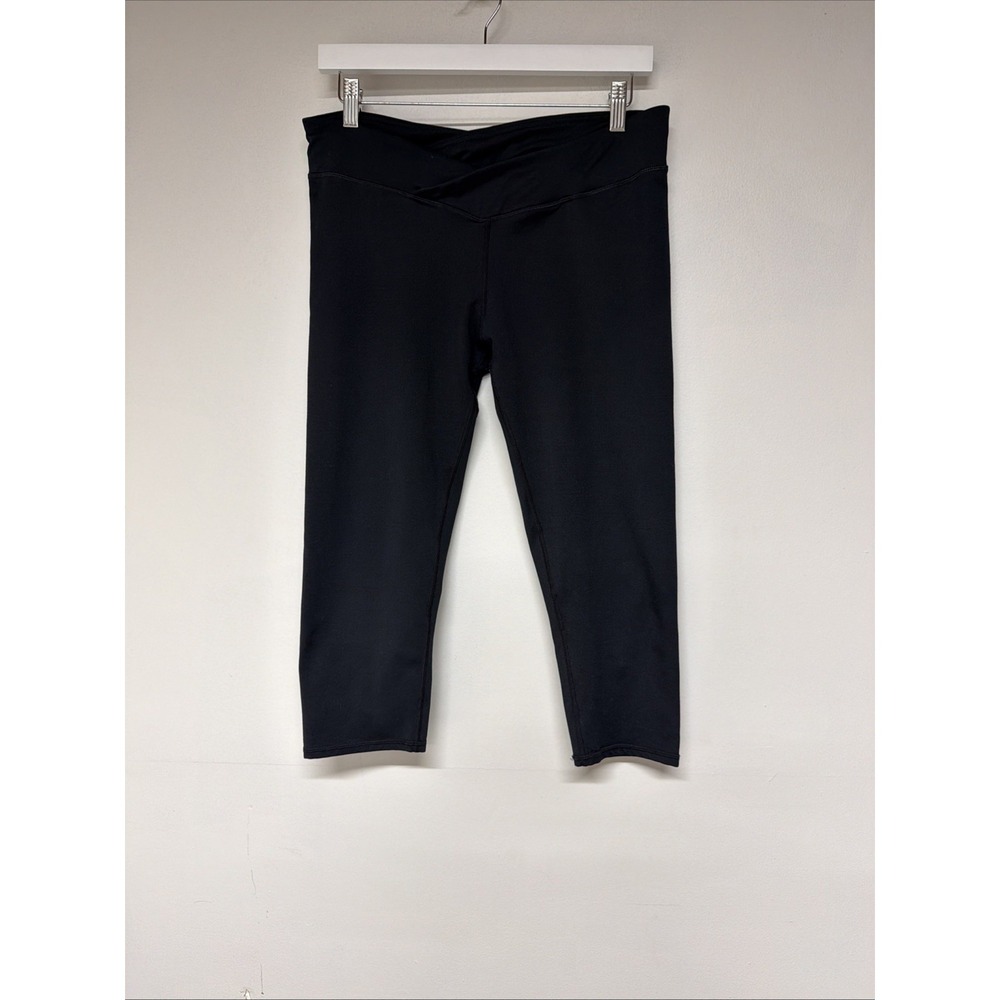 Fabletics Womens Black Cropped Leggings Size L Salar Mid Rise Yoga Activewear